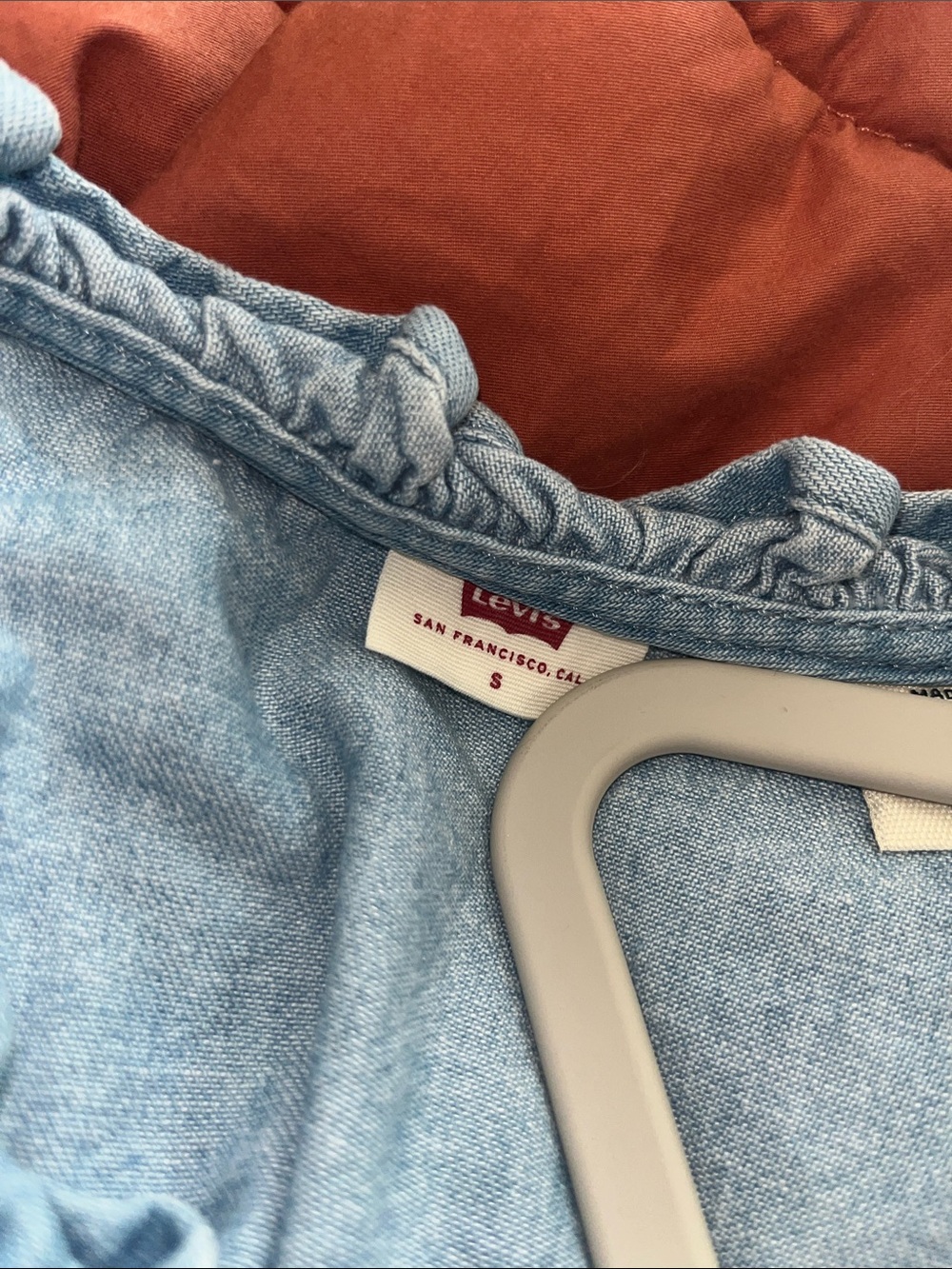 Levi's Light Blue Denim Smocked Crop Top - Picture 2 of 3